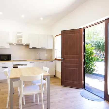 Apartament Domo Dejana